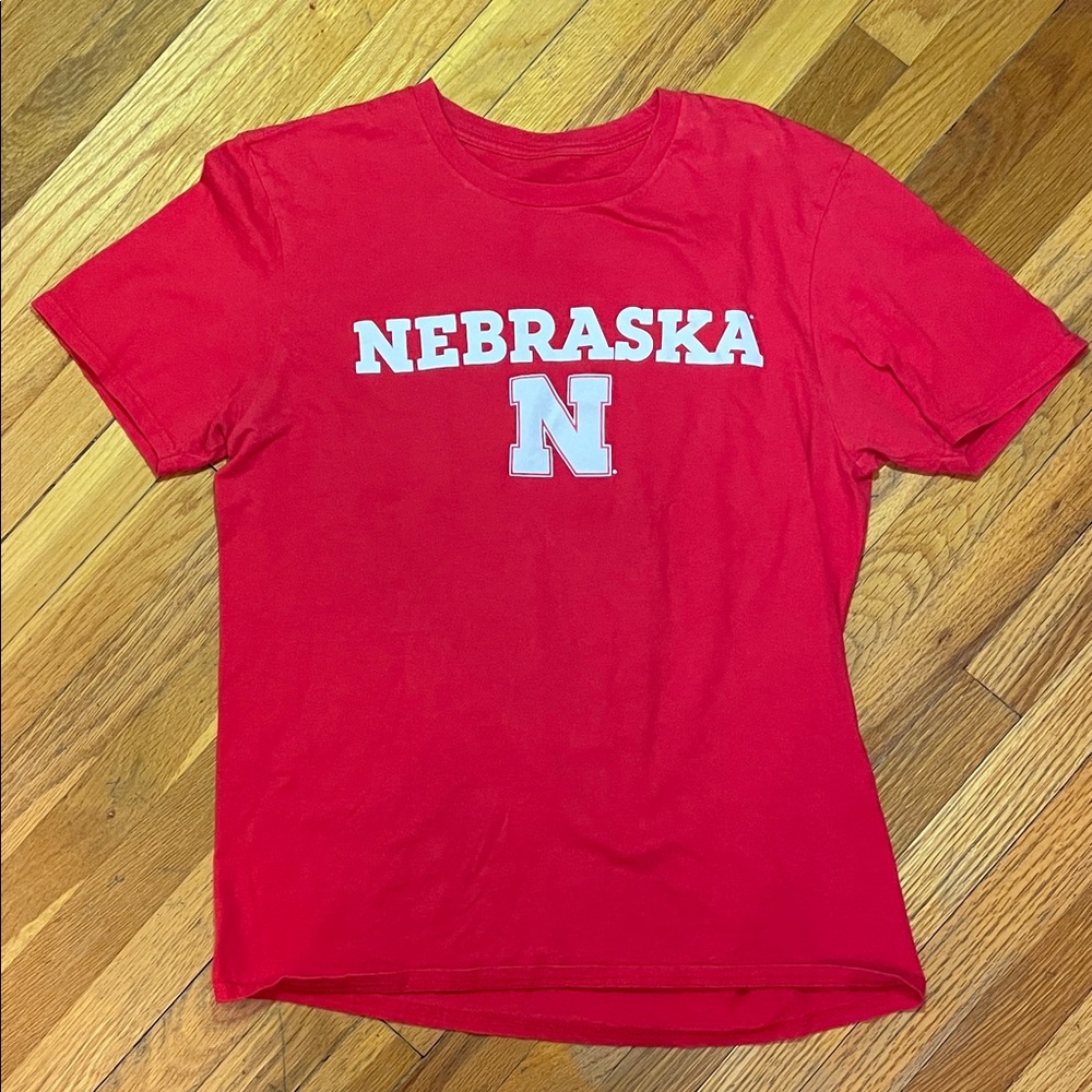 NCAA UNI OF NEBRASKA Red T-Shirt with Logo University Fans